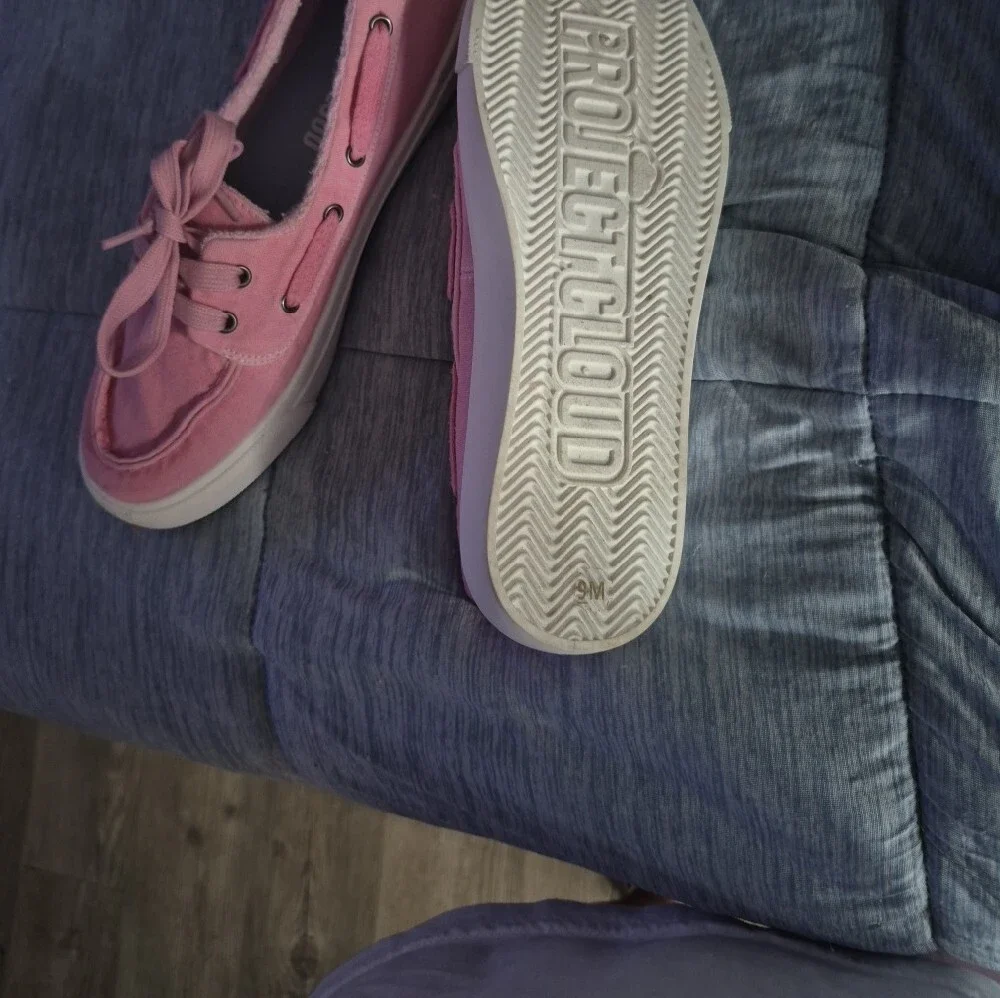 Project Cloud Women’s Pink Canvas Boat Shoes Size 9 Nwob